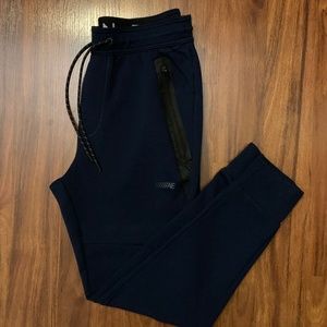 American Eagle joggers